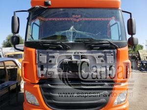Замена лобового стекла автомобиля DAF CF440FT